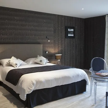 Blanc Hotel Marigny-Saint-Marcel