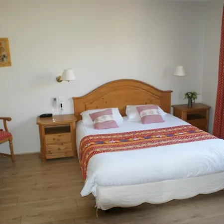 Hotel Blanc Marigny-Saint-Marcel