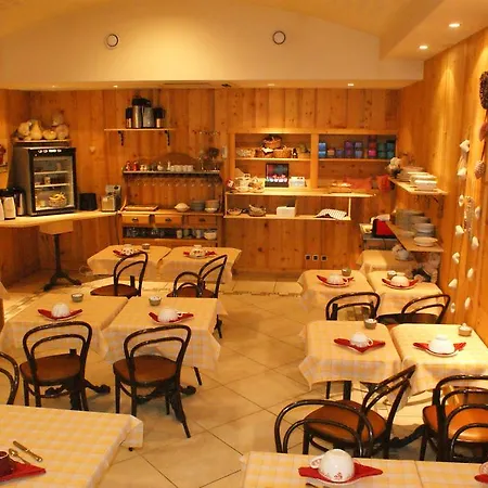 Hotel Blanc 3*