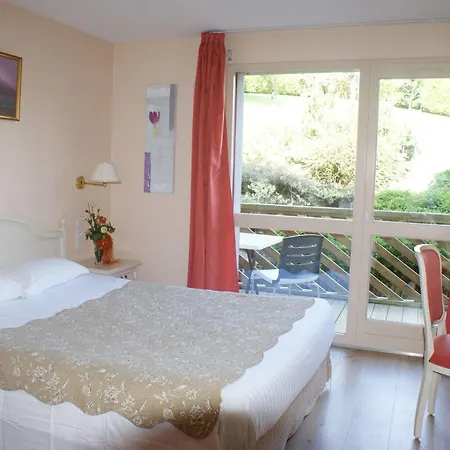 Blanc Hotel Marigny-Saint-Marcel