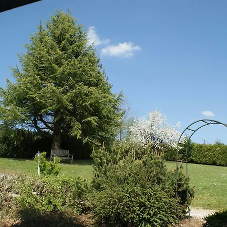 Blanc Hotel Marigny-Saint-Marcel