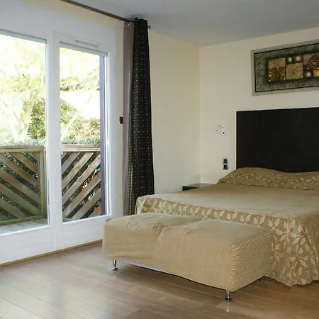 Blanc 3* Marigny-Saint-Marcel