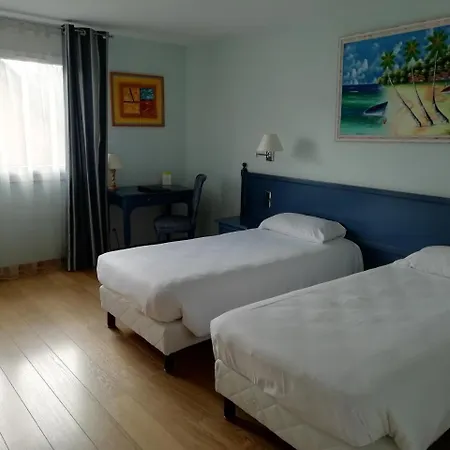 Blanc Hotel Marigny-Saint-Marcel