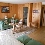 Hotel Blanc Marigny-Saint-Marcel