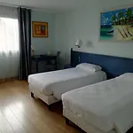 Blanc Hotel Marigny-Saint-Marcel