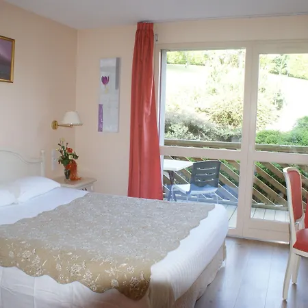 Отель Blanc Marigny-Saint-Marcel