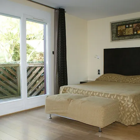 Hotel Blanc Marigny-Saint-Marcel
