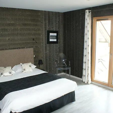 Blanc Hotel Marigny-Saint-Marcel